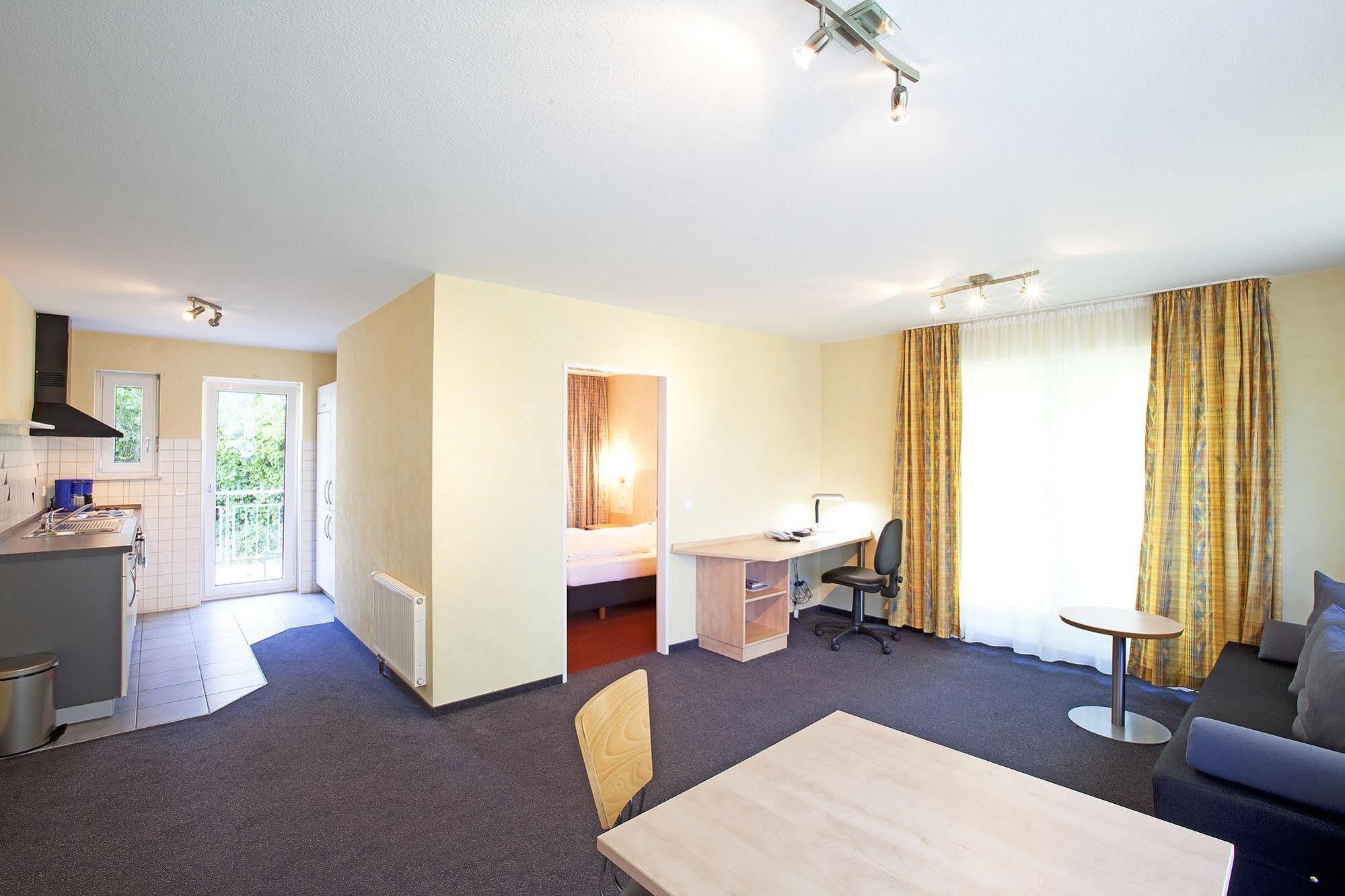 Hotel Rieth Boeblingen Exterior photo