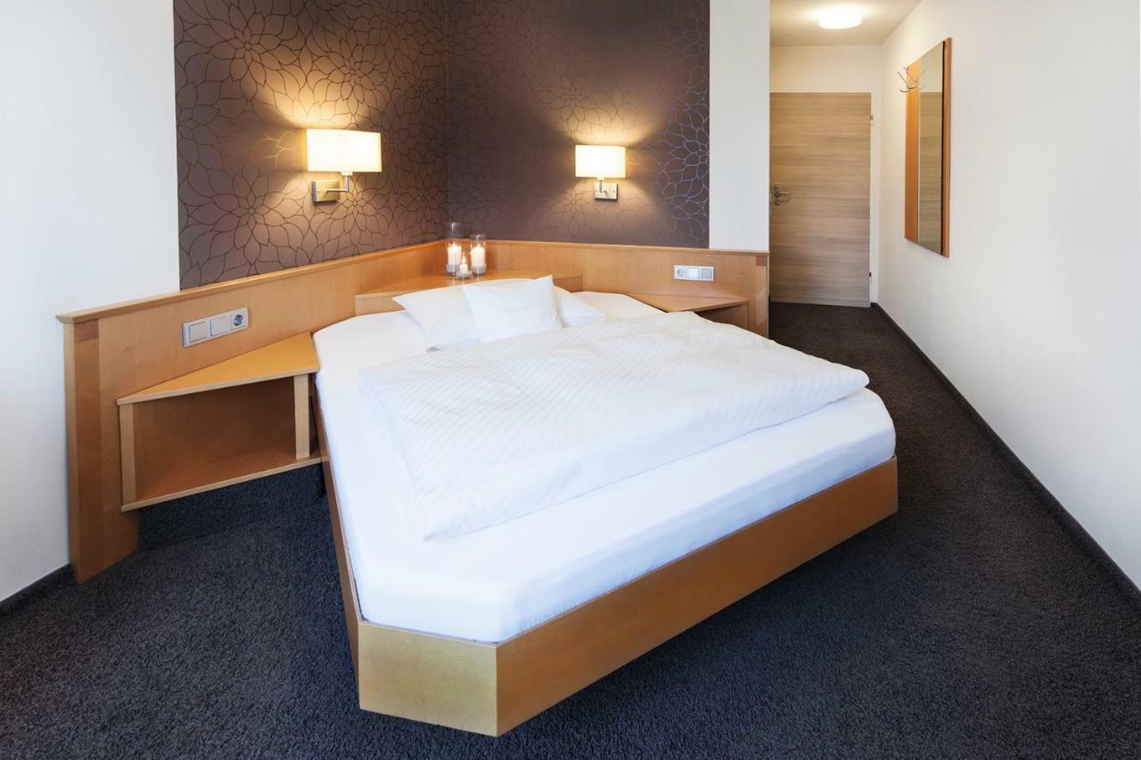 Hotel Rieth Boeblingen Exterior photo