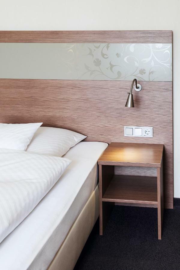 Hotel Rieth Boeblingen Exterior photo